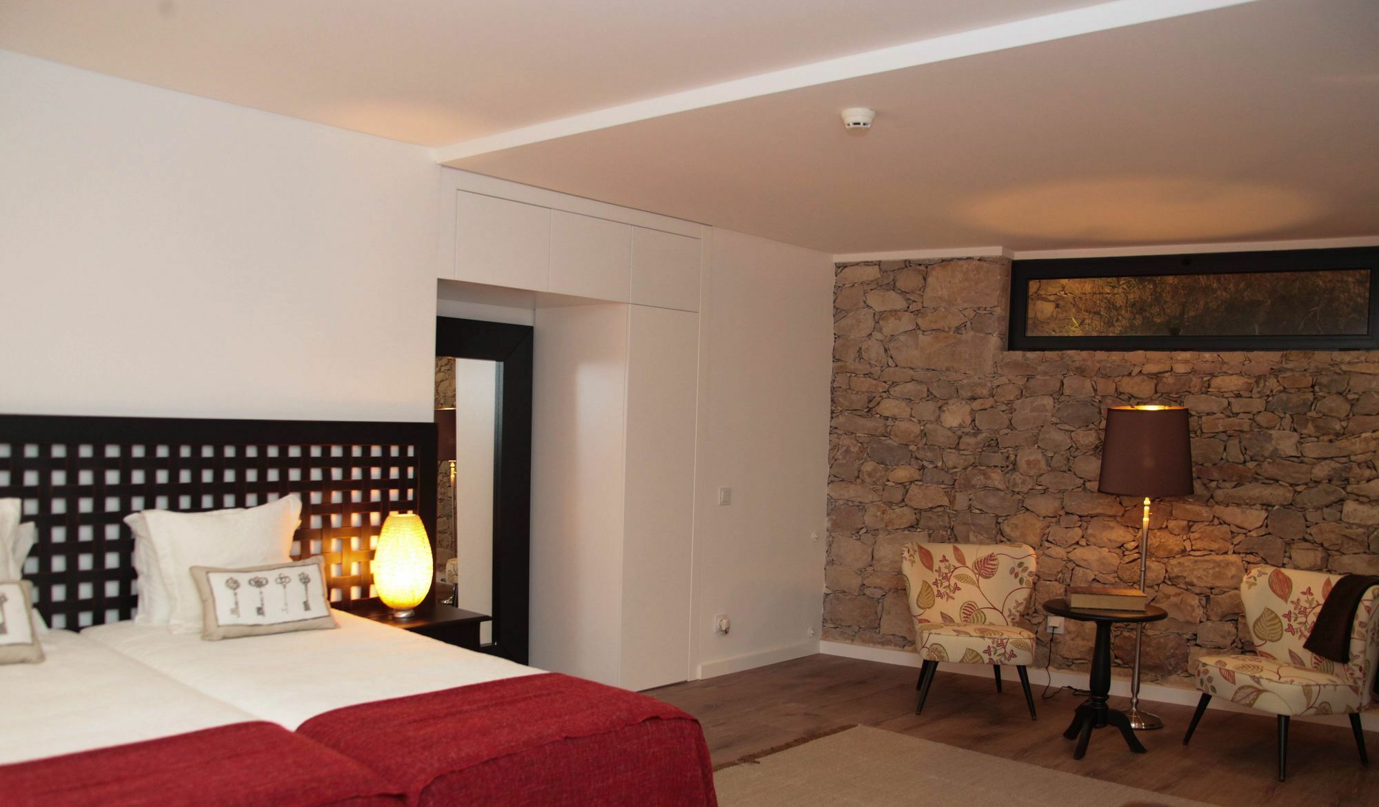 טומאר Agartha Boutique Hotel - Stonehouse מראה חיצוני תמונה